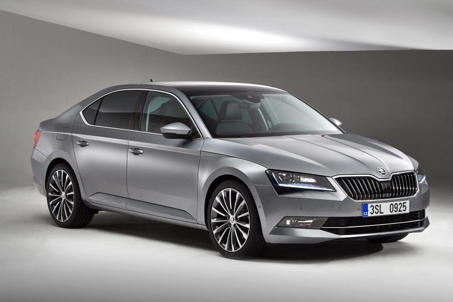  Skoda Superb 2015 года  (фото 13 из 27)